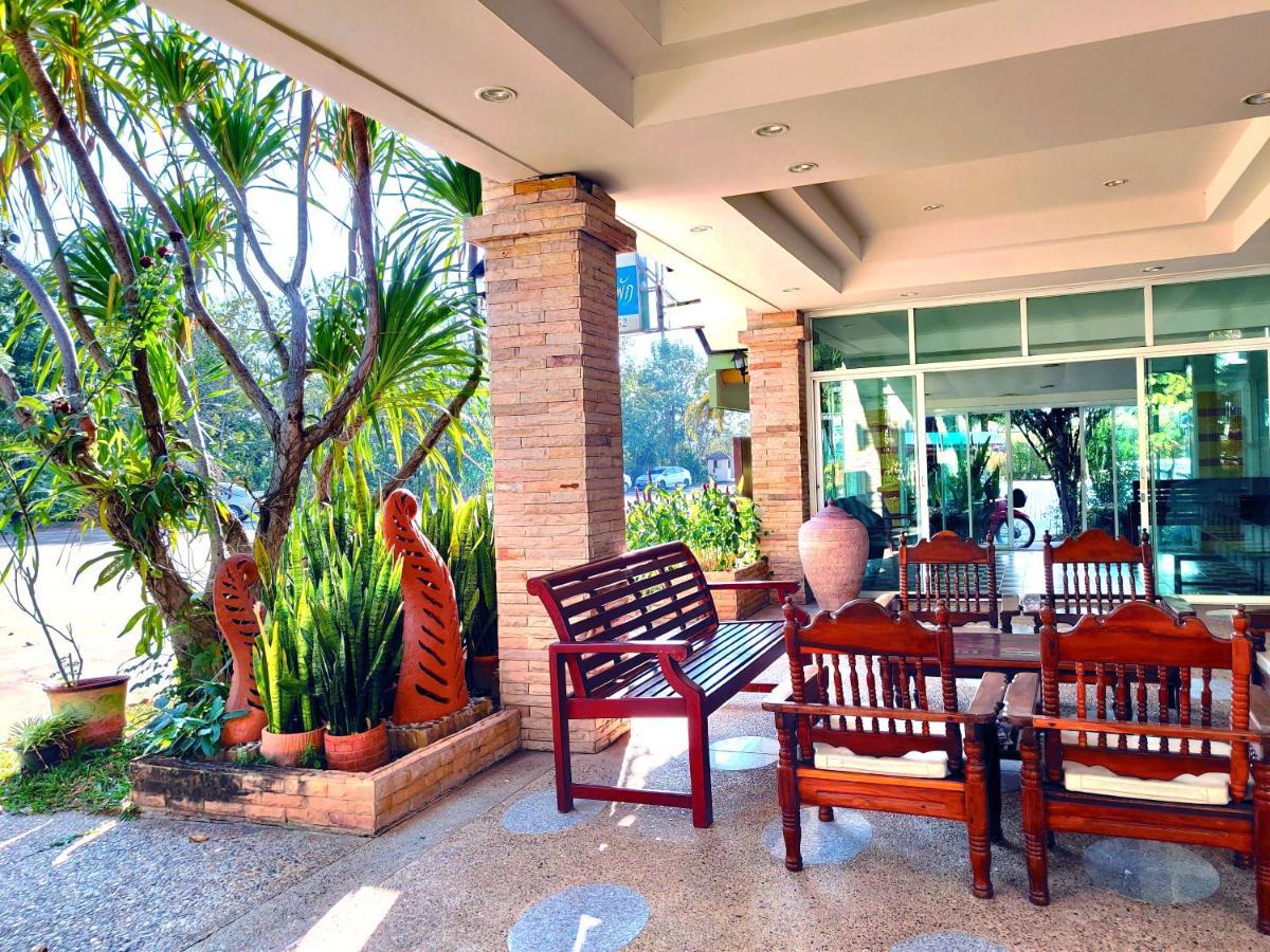 Thong Paeka Hotel Prasat 외부 사진