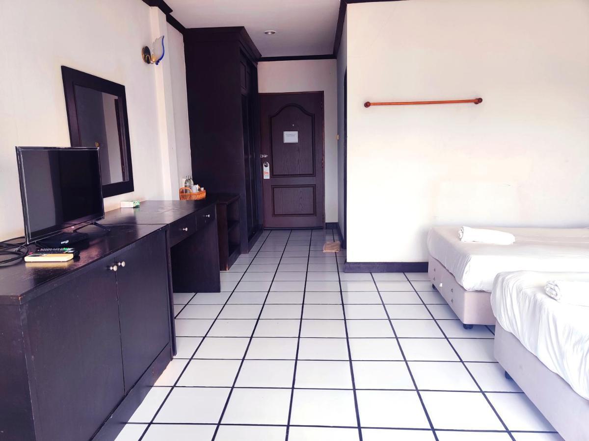 Thong Paeka Hotel Prasat 외부 사진