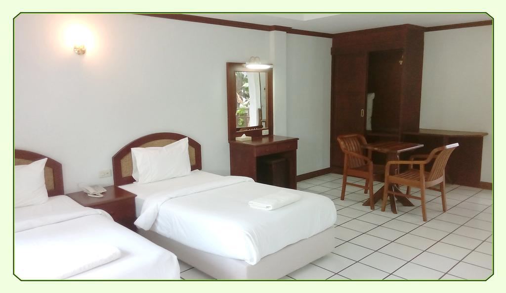 Thong Paeka Hotel Prasat 객실 사진